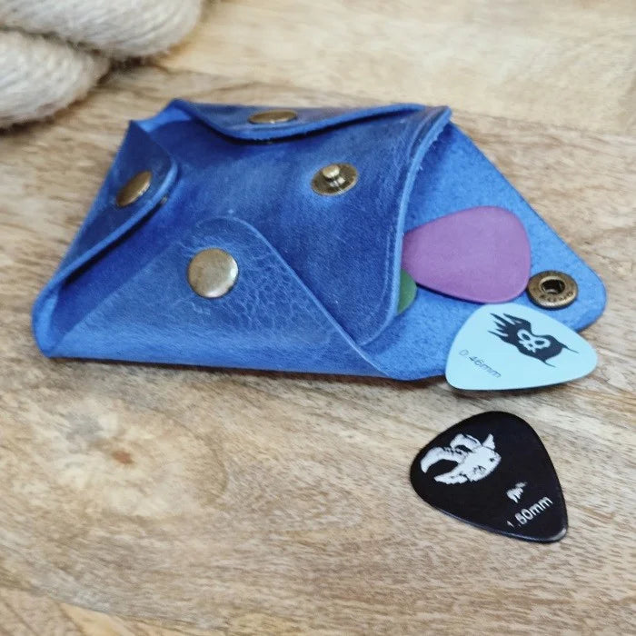 Pochette pour médiators de guitare personnalisée avec une gravure faite à la main en cuir véritable avec 10