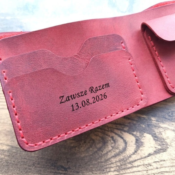 Portefeuille femme en cuir véritable rouge fait main, gravure laser personnalisée (nom, initiales, date, motif) — cadeau unique