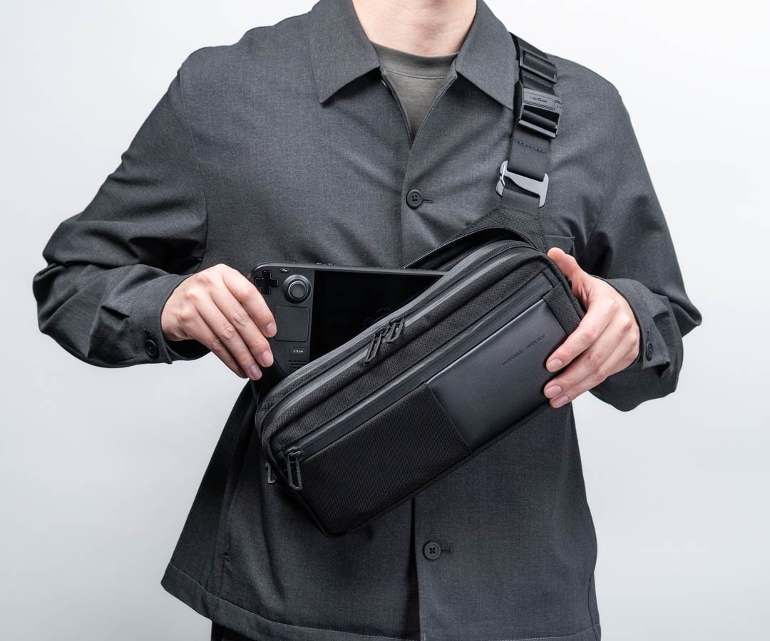NEW! Versus Gaming Sling
