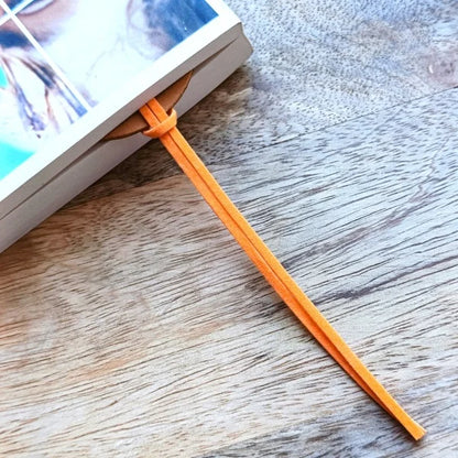 Marque-page personnalisé en cuir jaune avec photo de bébé gravée, nom, date etc. Le meilleur cadeau pour papa, maman, grand-père et grand-mère