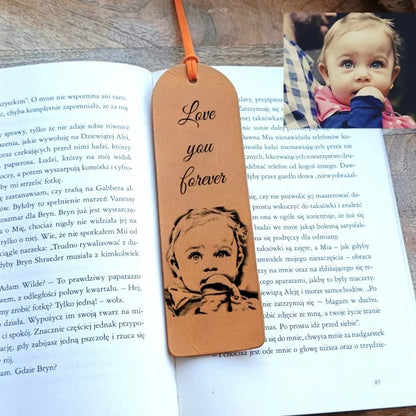 Marque-page personnalisé en cuir jaune avec photo de bébé gravée, nom, date etc. Le meilleur cadeau pour papa, maman, grand-père et grand-mère