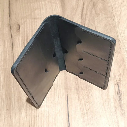Grand portefeuille en cuir noir de haute qualité, fait main, avec 3 compartiments pour les billets et 3 compartiments pour les cartes, avec gravure