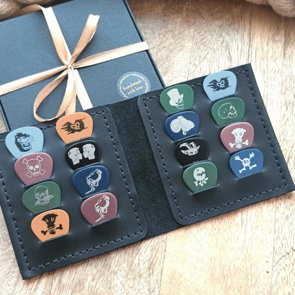 Etui à médiators en cuir pour 16 médiators Etui à médiators en cuir personnalisé avec gravure d’initiales, de logo, d’image ou de texte