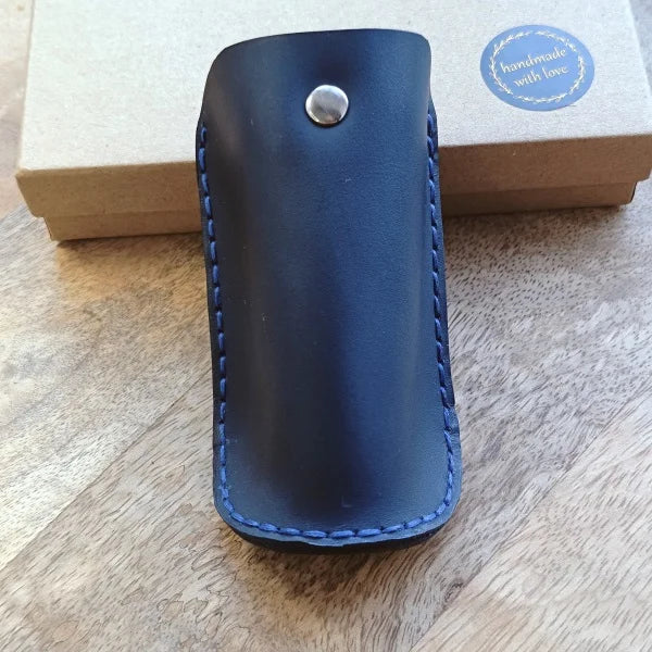 Housewarming gift. Leather key holder with engraving of name, initials, date, monogram and so on. Handmade personalized case for keys