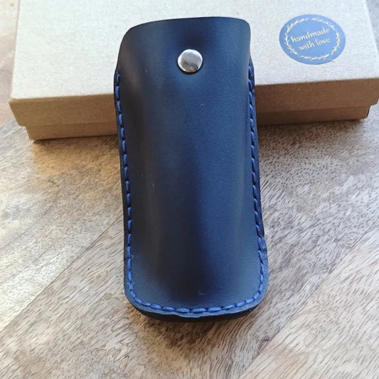 Housewarming gift. Leather key holder with engraving of name, initials, date, monogram and so on. Handmade personalized case for keys