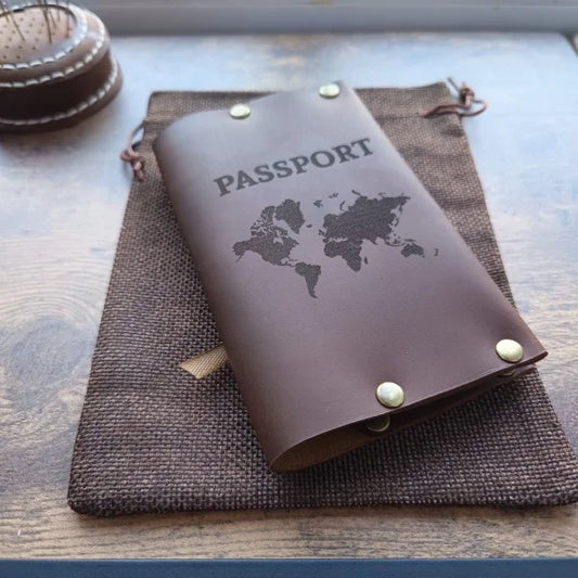 Protège-passeport en cuir. Pochette de passeport personnalisée. Étui de passeport sur mesure fait main. Porte-passeport en cuir.