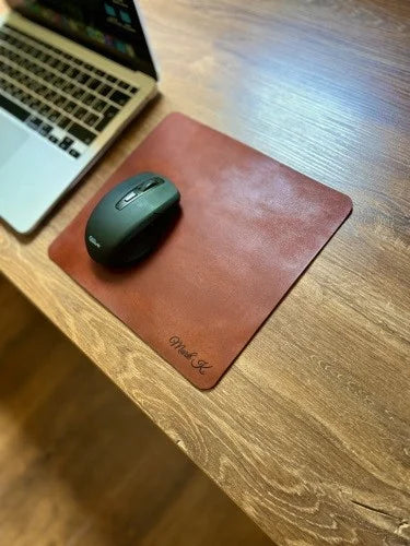 Leather ratón ombrilla personalized hand painted in brown leather with recorded number, initials, logo, any text or image