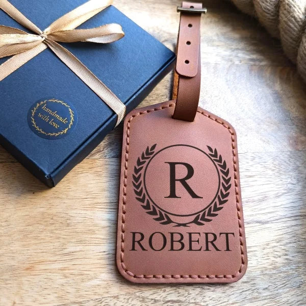 Handmade men's leather RFID wallet with engraving, holds 11 cards, banknotes, and 2 photos or ID cards, with a coin pocket.