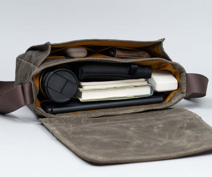 Shinjuku Messenger Bag