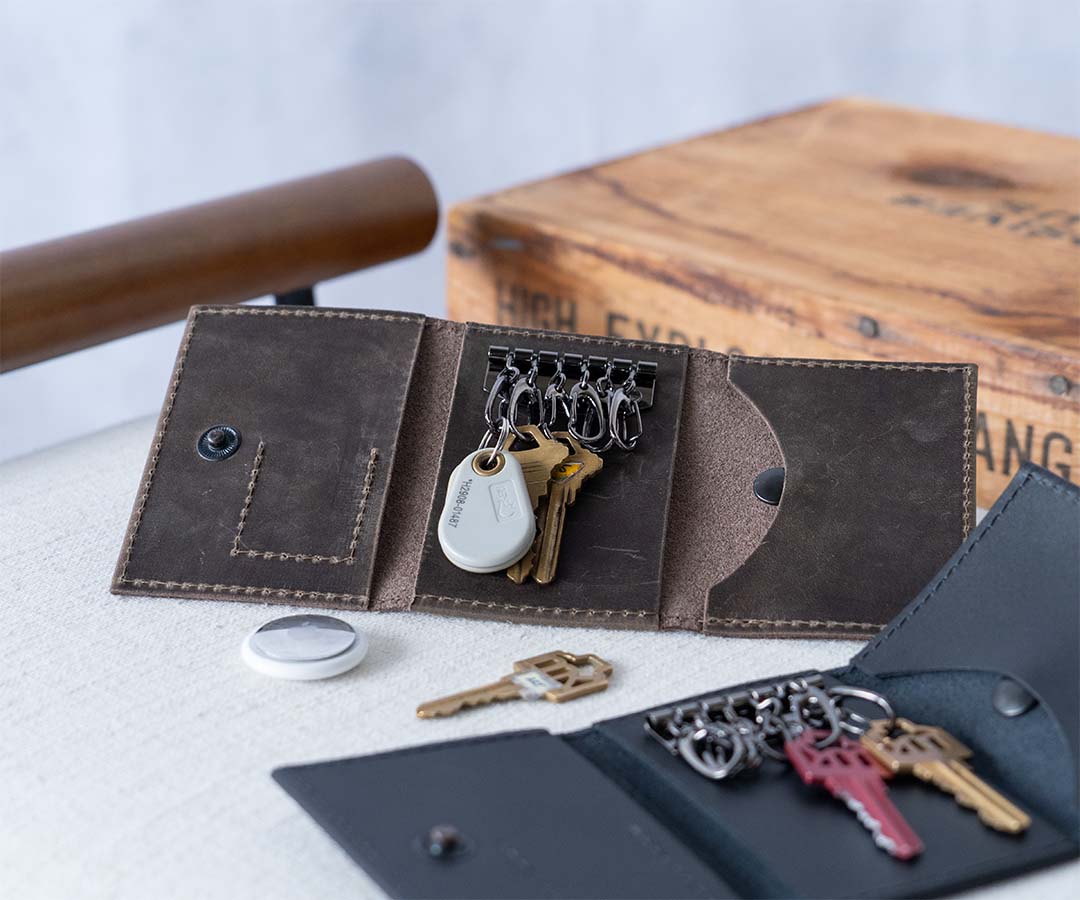 NEW! AirTag Leather Key Wallet