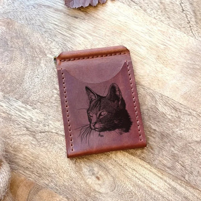Cadeau pour un amoureux des chats Portefeuille en cuir avec pince à billets, 4 fentes pour cartes et une image de chat, avec gravure personnalisée