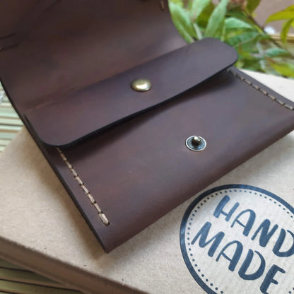 Portefeuille personnalisé en cuir pour homme avec gravure de Boussole – Rose des vents et initiales, monogramme, citation, tout texte et image